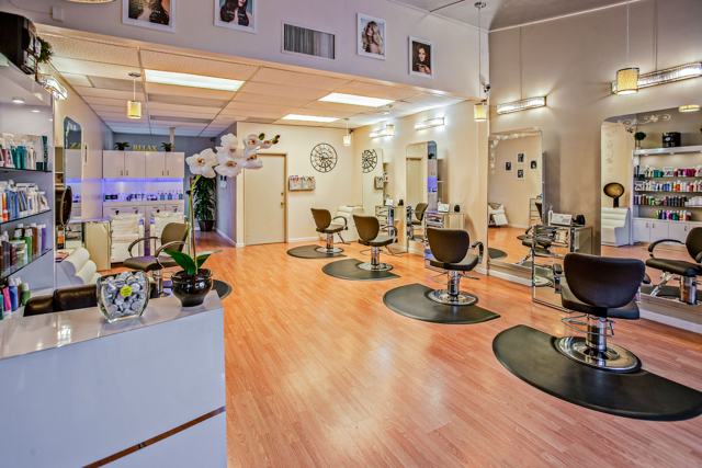 The salon floor with chairs